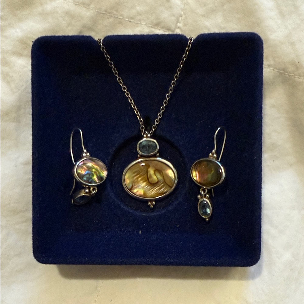 Iridescent Silver Necklace Set